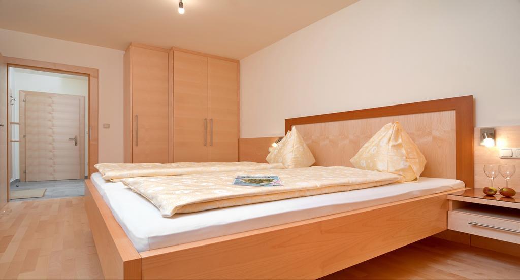 Hotel Hubertushof Latschach ober dem Faakersee Zewnętrze zdjęcie