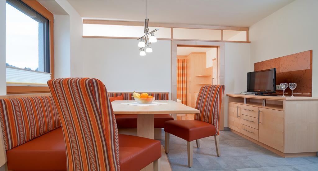Hotel Hubertushof Latschach ober dem Faakersee Zewnętrze zdjęcie