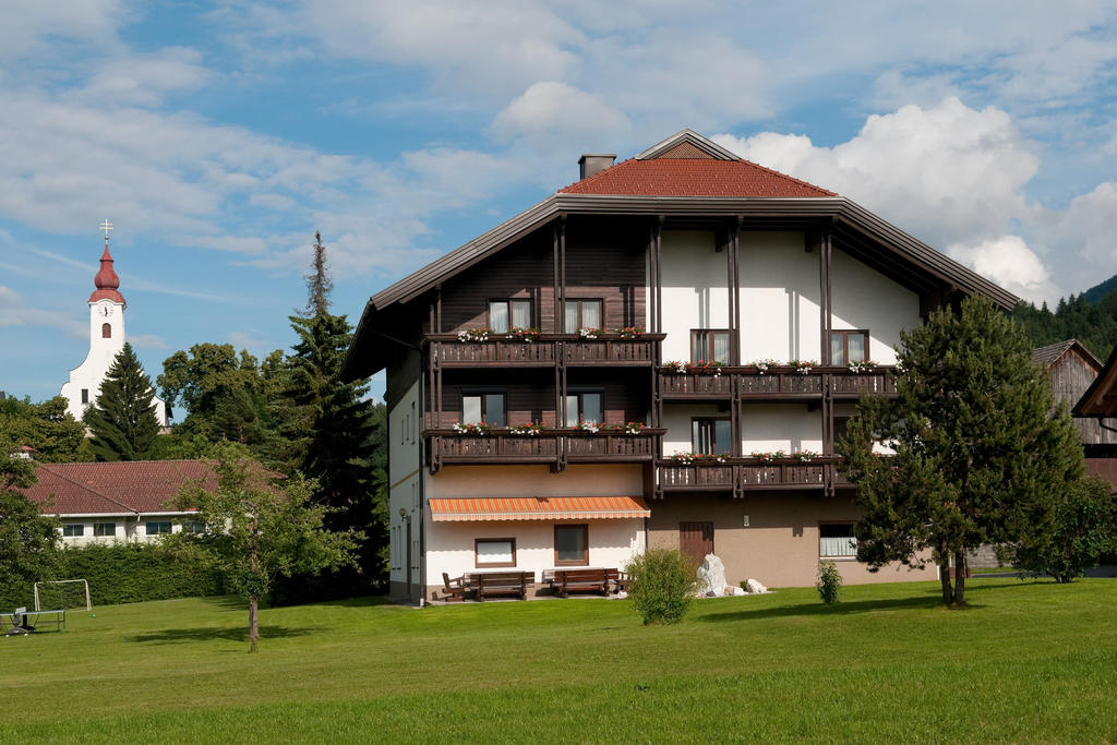 Hotel Hubertushof Latschach ober dem Faakersee Zewnętrze zdjęcie