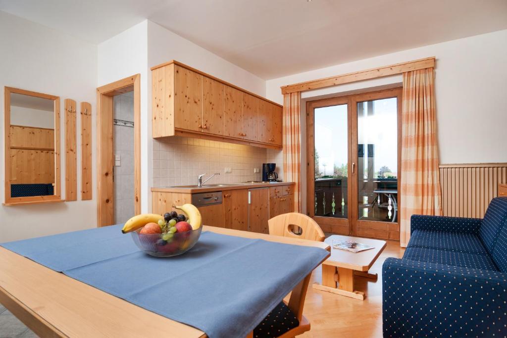 Hotel Hubertushof Latschach ober dem Faakersee Zewnętrze zdjęcie