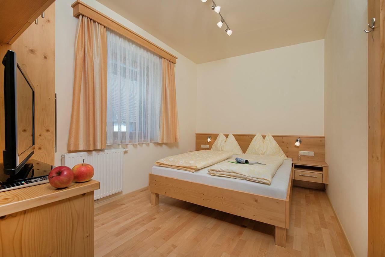 Hotel Hubertushof Latschach ober dem Faakersee Zewnętrze zdjęcie